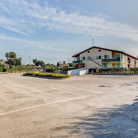 Terra Felice Aparthotel San Felice Circeo Exterior photo