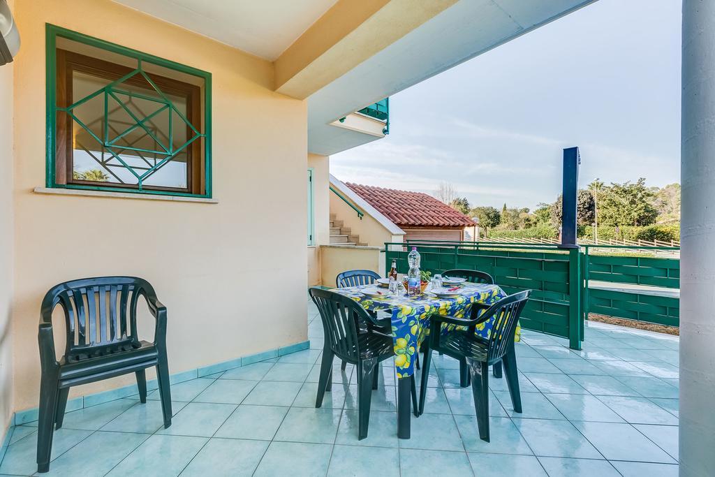 Terra Felice Aparthotel San Felice Circeo Exterior photo
