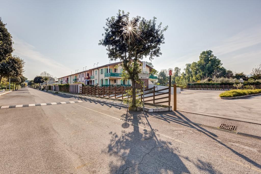 Terra Felice Aparthotel San Felice Circeo Exterior photo